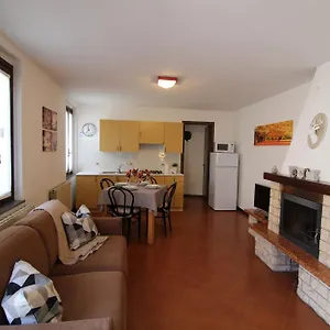 Casa vacanze Ca' Marietta Al Centro Storico, Borno
